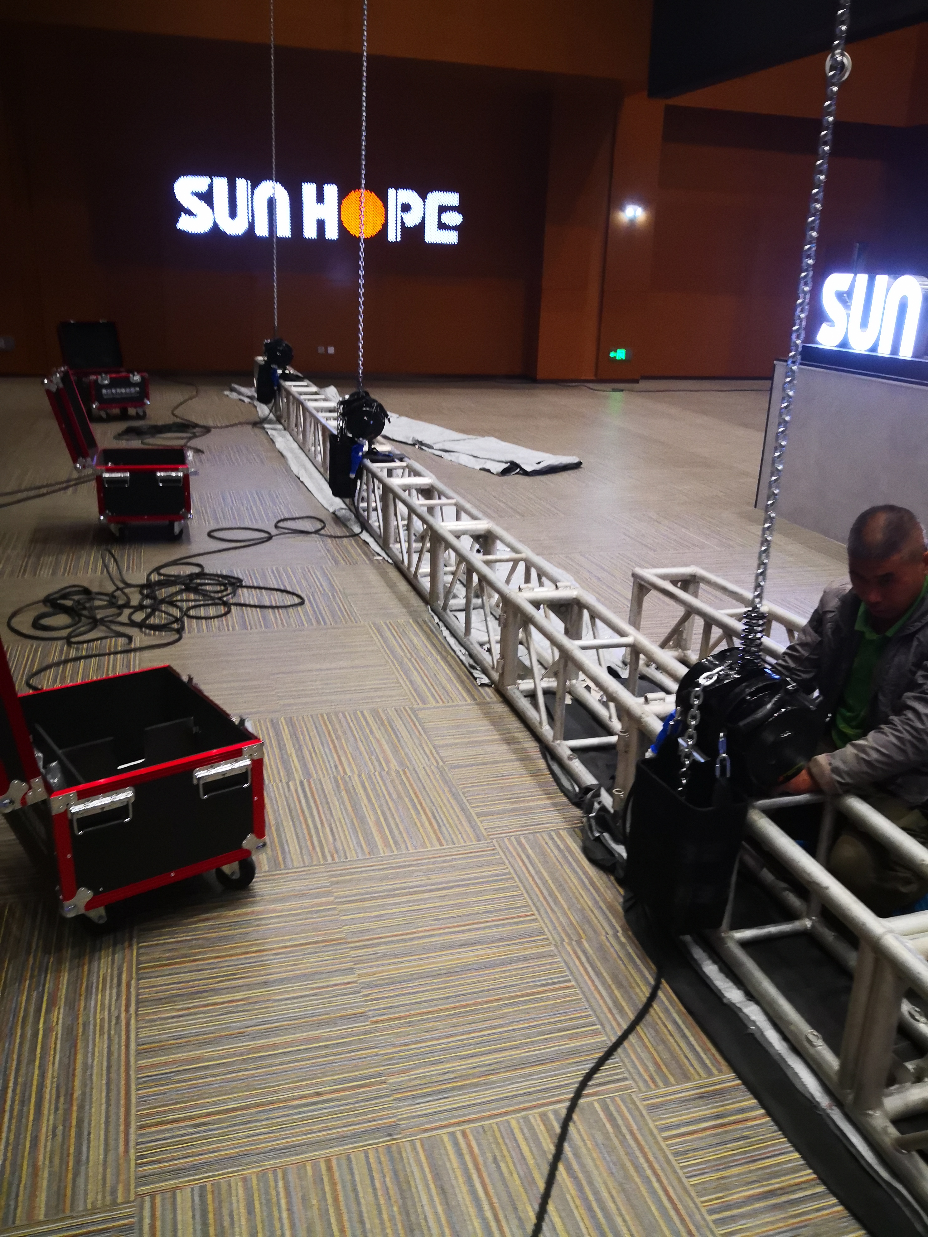 A stage electric hoist with all its advantages