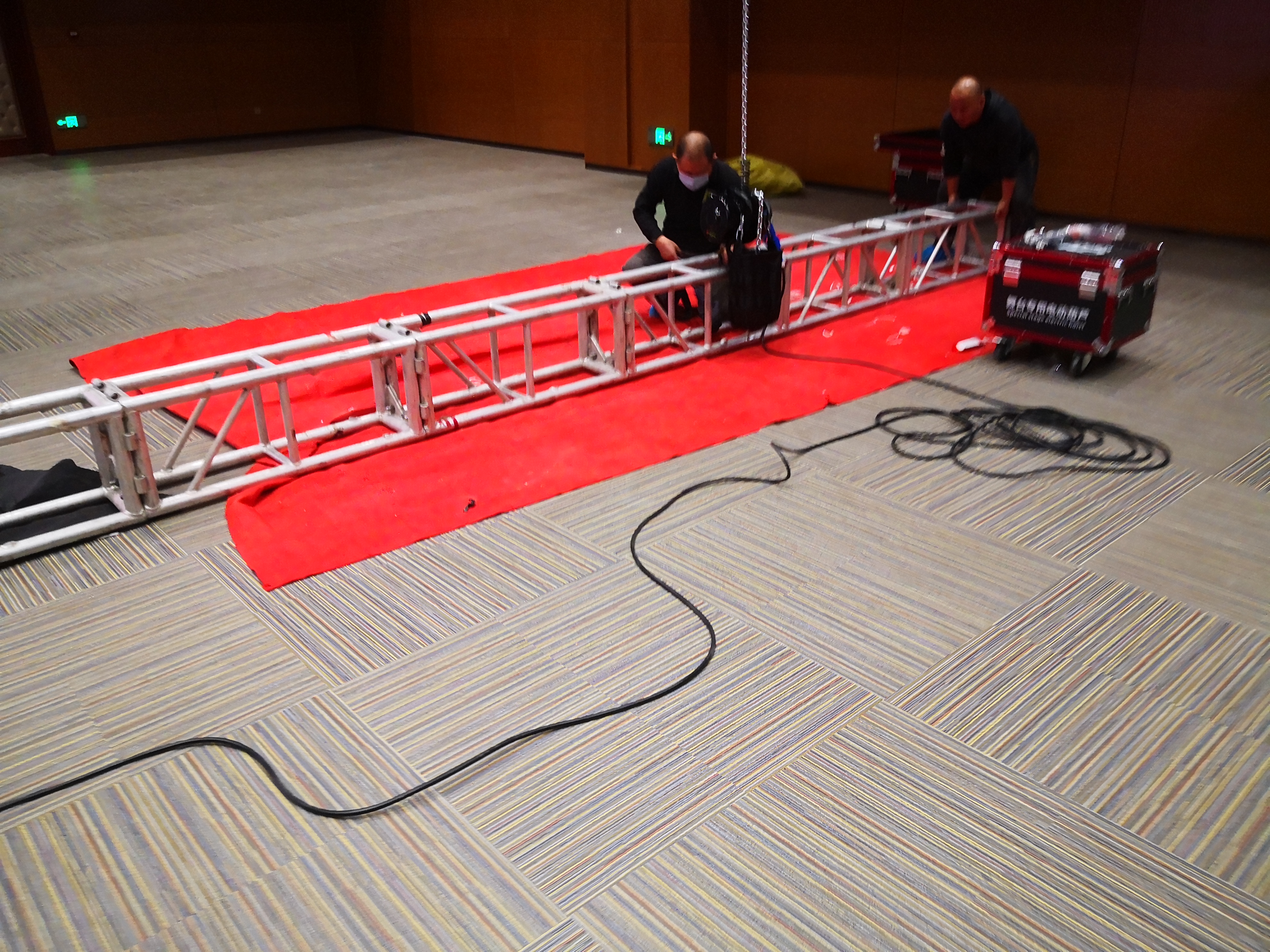 Necessary stage electric hoist for major performances