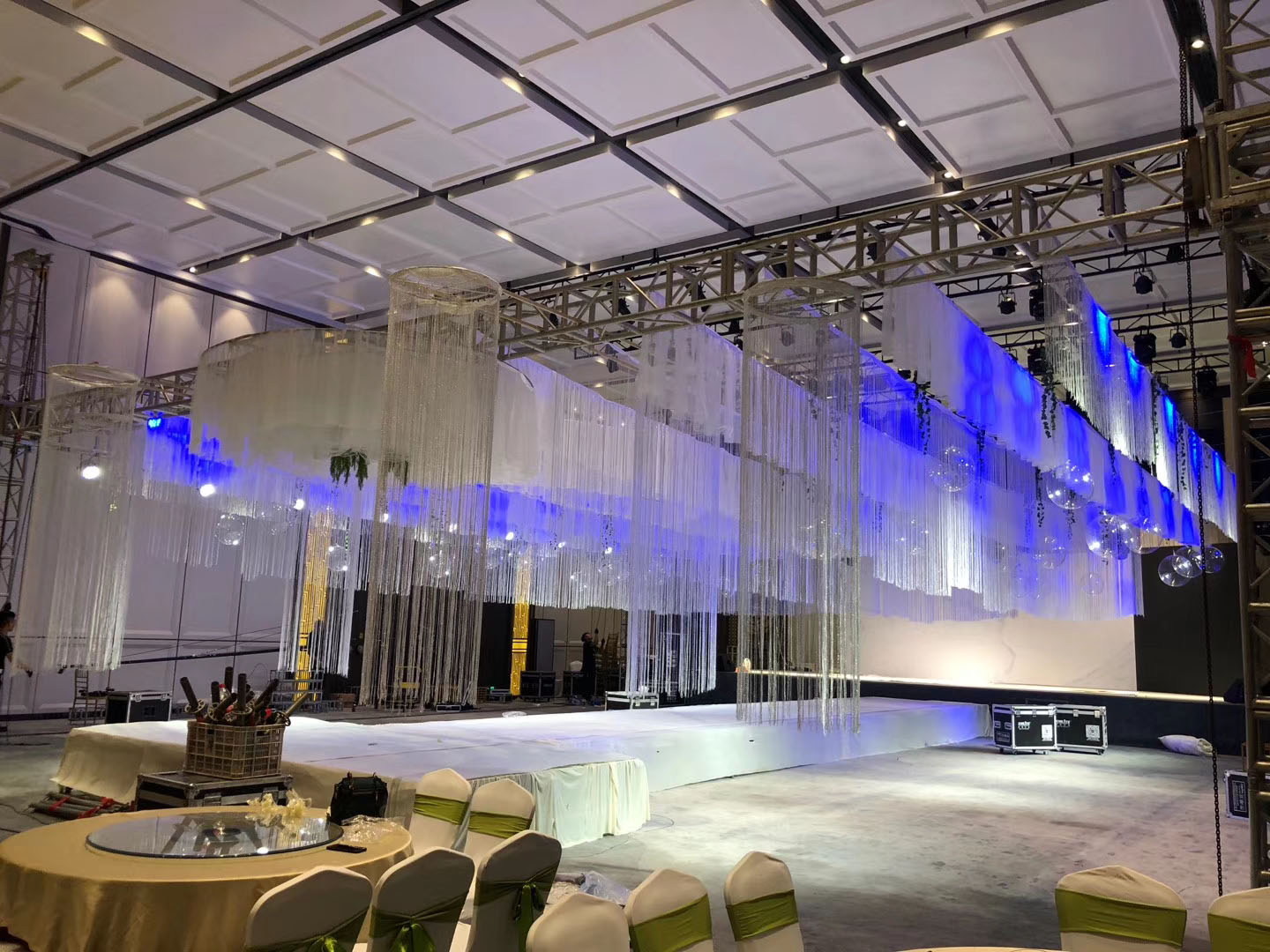 Eight major advantages of stage electric hoist products